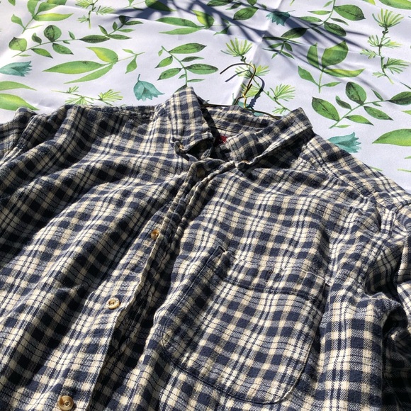 Checkered Flannel Long sleeve 90’s Aesthetic - Picture 3 of 3